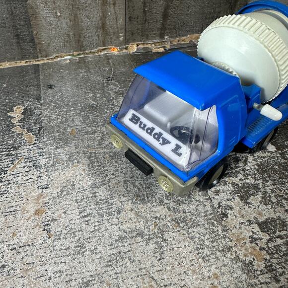 VINTAGE BUDDY L BLUE TILTING CEMENT MIXER TRUCK Made In Japan Nice - Picture 8 of 9